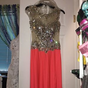 GORGEOUS PROM DRESS